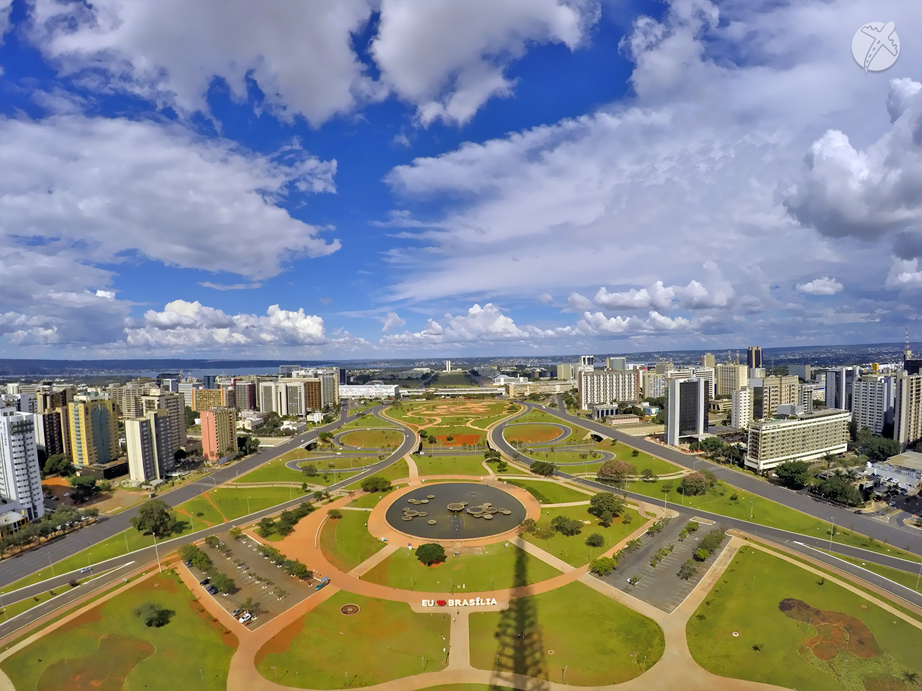 Столица бразилии. Бразилия город Brasilia. Муниципалитеты федерального округа Бразилиа. Бразилиа жилые кварталы. Бразилиа площадь.